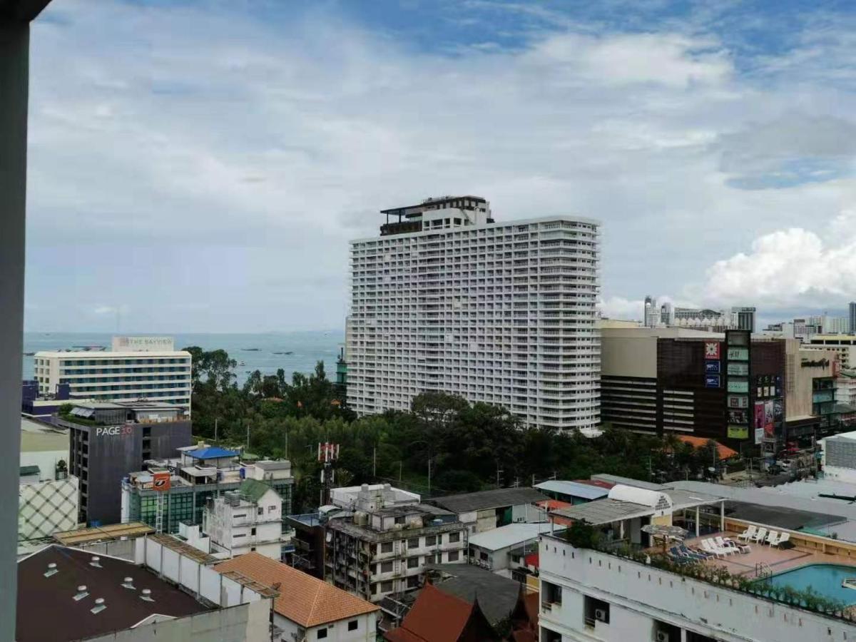 The Base Pattaya Aparthotel Exterior photo