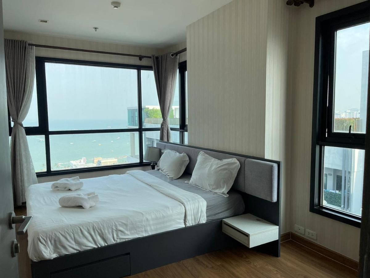 The Base Pattaya Aparthotel Exterior photo